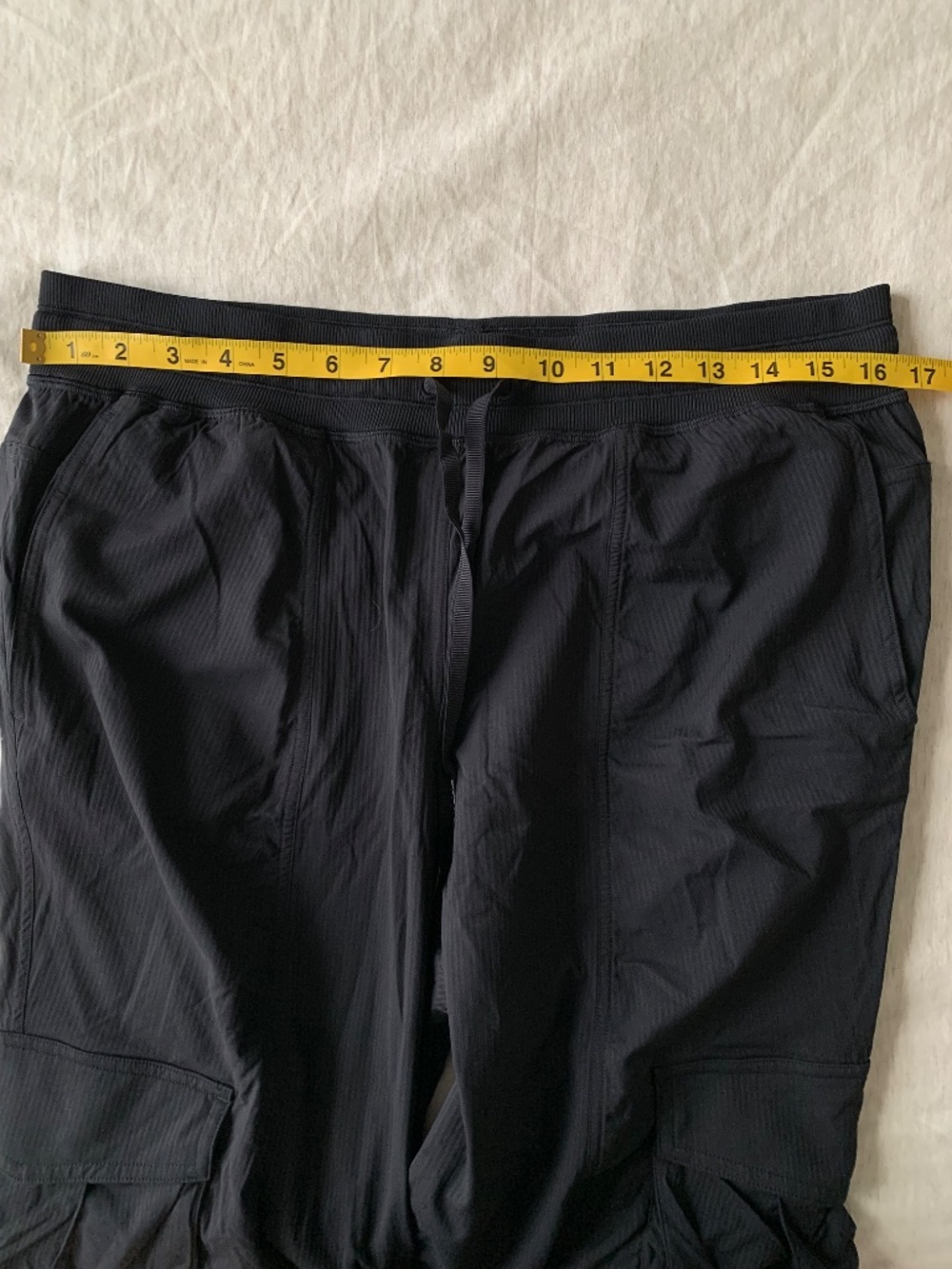 Lululemon Dance Studio Cargo Jogger Relaxed-Fit Mid-Rise black size L (2 of 2) - Picture 12 of 16